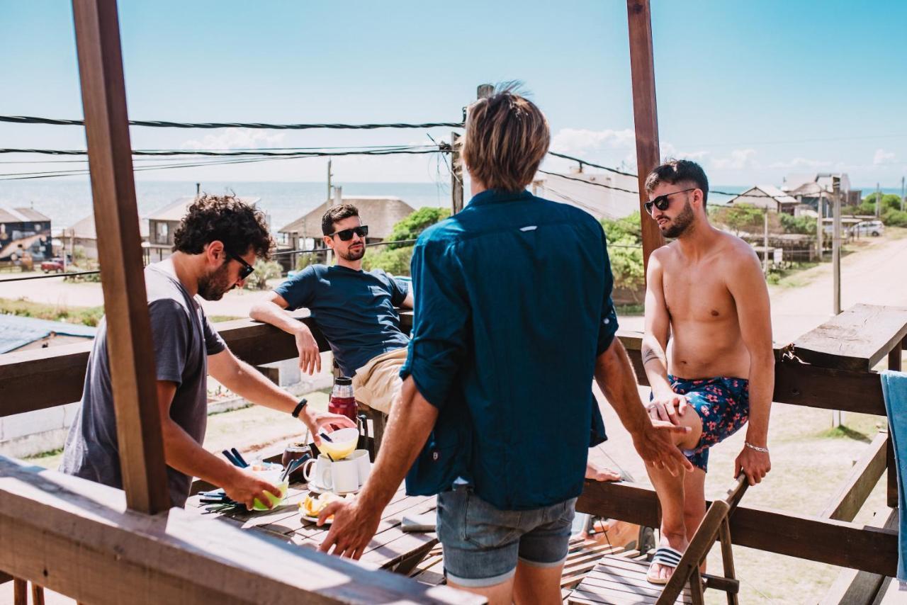 Mar De Fondo Hostel Punta Del Diablo Kültér fotó